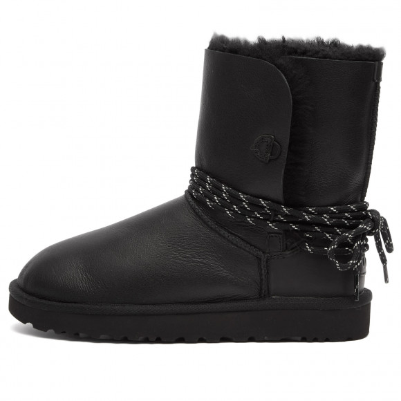 UGG Women's Bailey Ankle Boot in Black - 1176090-BLK