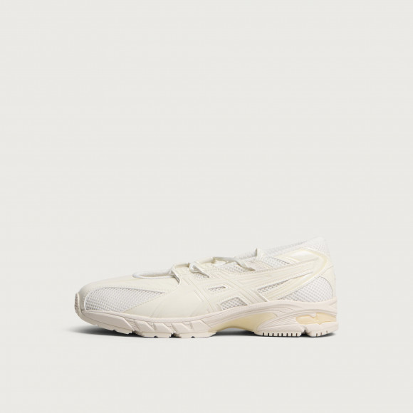Asics Women's Gel-Ds Trainer Sp in Cream/Vanilla - 1203B057-100
