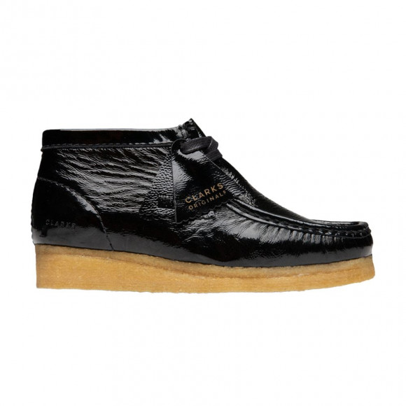 Clarks Wmns Wallabee Boot 'Black Crinkled Patent' | Women's Size 9 - 261-54804
