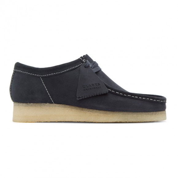 navy wallabee clarks
