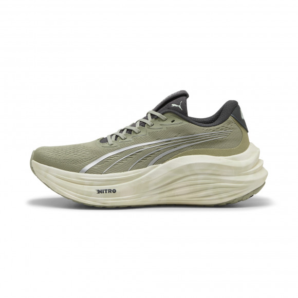 PUMA MagMax NITROâ¢ Terrains Running Shoes Men in Green - 311922_01