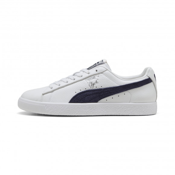 PUMA Clyde Laundry Boys III Unisex Shoes in White - 402912_01