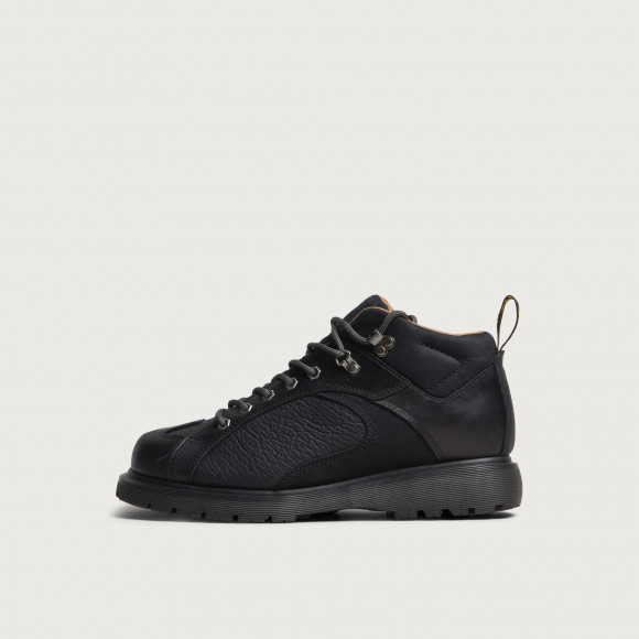 Dr. Martens Men's ALP Boot Lace Up Boot in Black Old Harness - 43252001