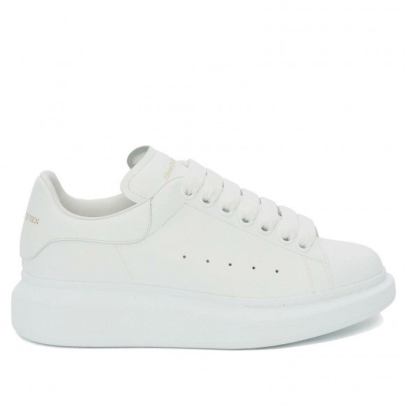Alexander McQueen W Oversized Sneaker White Sneakers/Shoes 553770WHGP0-9000 - 553770WHGP0-9000
