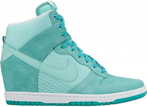 nike dunk sky high