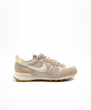 nike internationalist womens sale