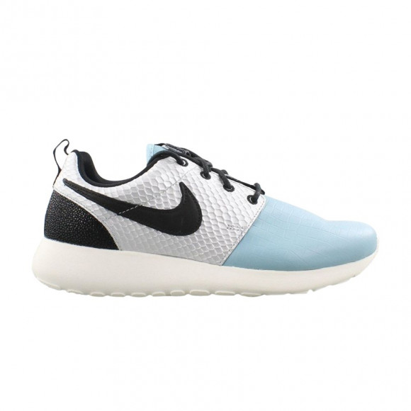 Nike Wmns Roshe One LX | Silver | Women's Size 7 - 881202-002
