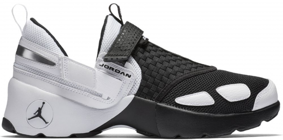 salto más Vuelo Nike WMNS Air Jordan 1 High ZOOM Chicago - 010 - 897992 - Jordan Trunner LX  Black White
