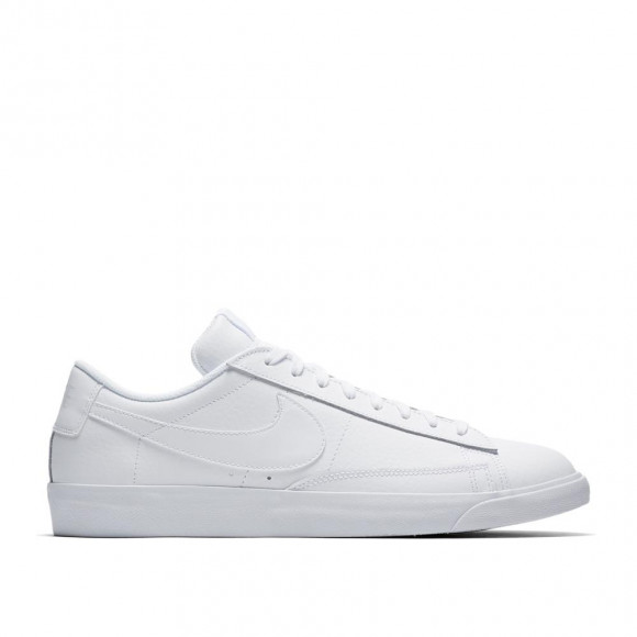 nike blazer low le women's shoe white