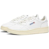 Autry Women's Medalist Low Sneakers in White/White - AULWLL15