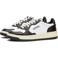 Autry Women's Medalist Low Sneakers in Black/White - AULWWB01