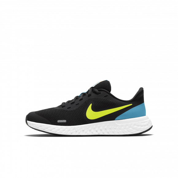 Nike Revolution 5 Older Kids' Road Running Shoes - Black - BQ5671-076