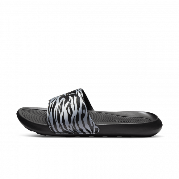 Nike Victori One Slippers met print voor dames - Zwart - CN9676-011