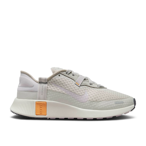 wmns nike reposto