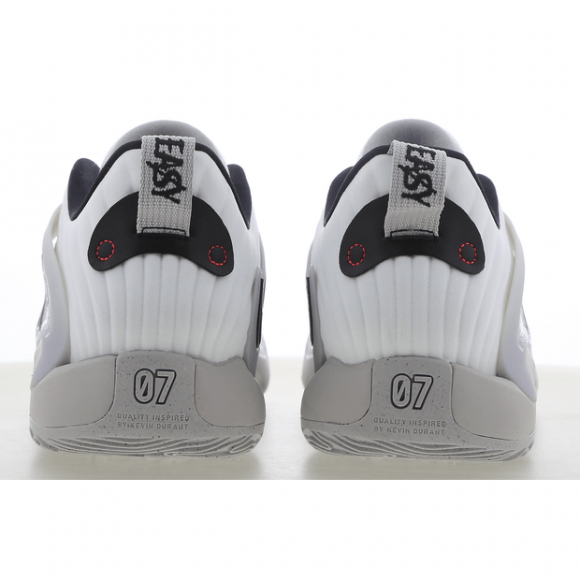 KD15 Basketball Shoes - White