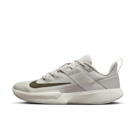 Damskie buty do tenisa na twarde korty NikeCourt Vapor Lite - Biel - DC3431-102