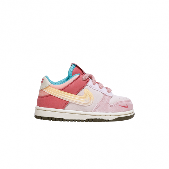 Social Status x Dunk Low TD 'Strawberry Milk' - DM3350-600