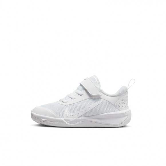 Buty dla małych dzieci Nike Omni Multi-Court - Biel - DM9026-100