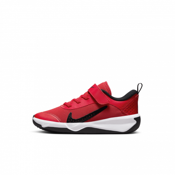 Nike Omni Multi-Court-sko til mindre børn - rød - DM9026-601