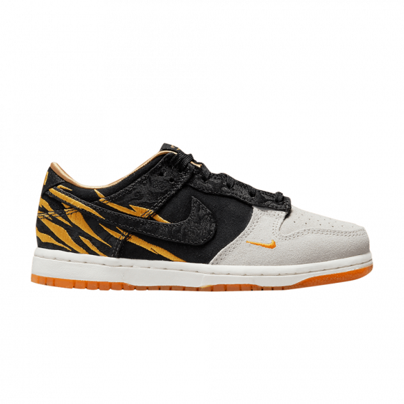 Nike Dunk Low PS 'God Of Wealth' - DQ5352-001