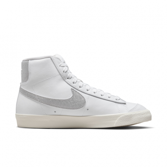 Nike Blazer Mid '77 ESS Women's Shoes - White