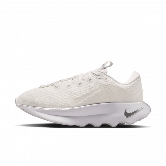 Nike Motiva gåsko til dame - Hvit - DV1238-111