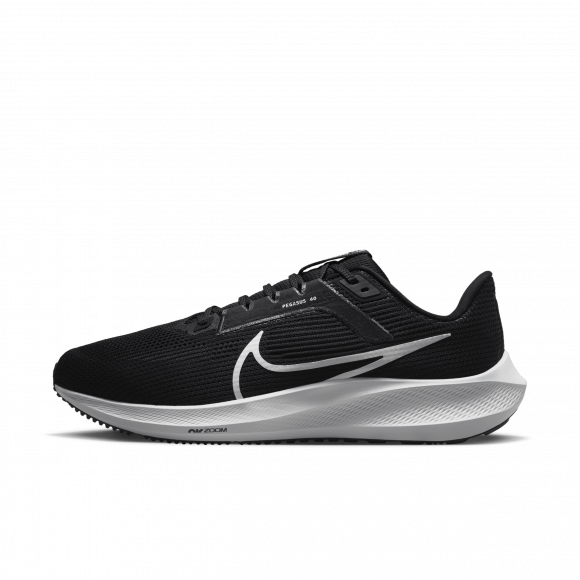 Nike Pegasus 40 Hardloopschoenen voor heren (straat, breed) - Zwart - DV7480-001