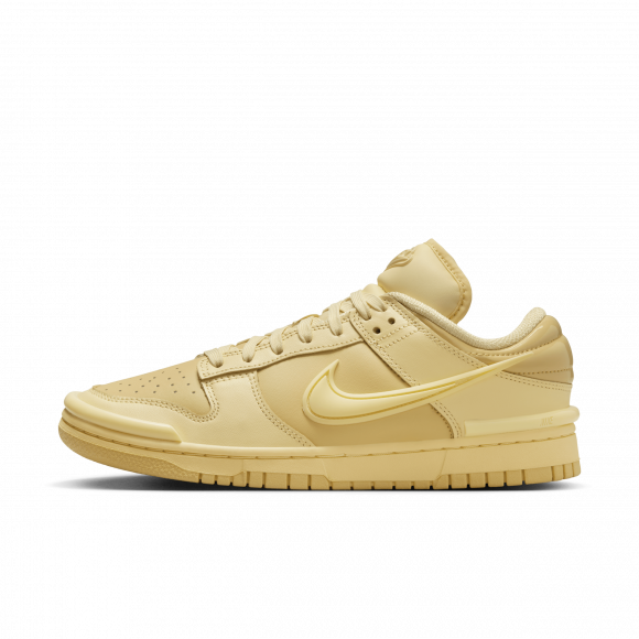 NIKE Wmns Dunk Low Twist, Sneakers, Femme, saturn gold/softy yellow/saturn gold - DZ2794-701