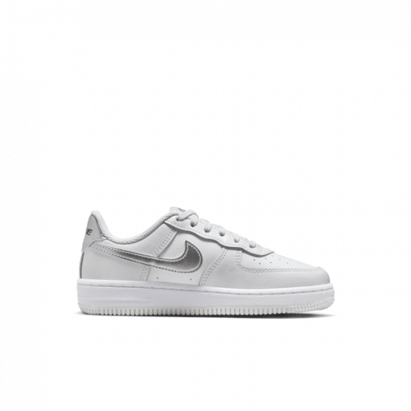 Nike Force 1 Low SE-sko til mindre børn - hvid - FJ3485-100