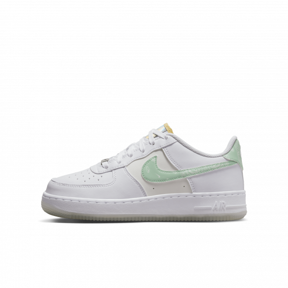 Nike Air Force 1 LV8 Older Kids' (Boys') Shoes - White - FJ7706-131
