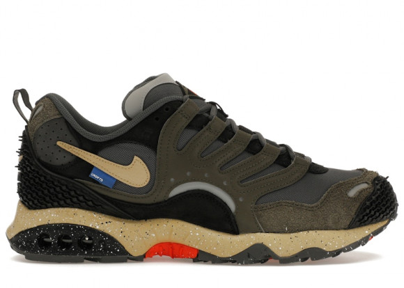 Undefeated x Air Terra Humara 'Cargo Khaki' - FN7546-300