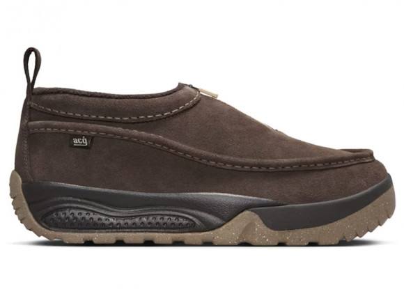 Nike ACG Izy Sneaker in Baroque Brown/Sanddrift/University Red - FV4317-201