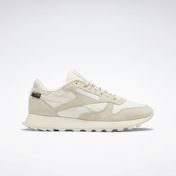 Reebok Classic  CLASSIC LEATHER  women's Shoes (Trainers) in Beige - GY1527