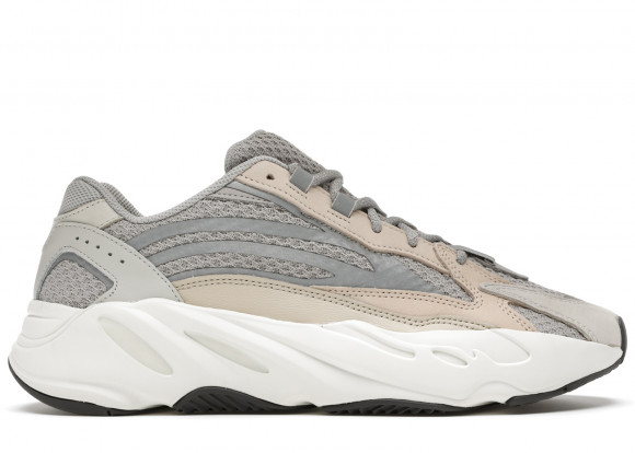 how do the yeezy 700 v2 fit