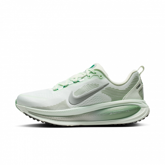 Sneakers Nike Vomero 18 Barely Green/ Metallic Silver-Steam - HM6804-300