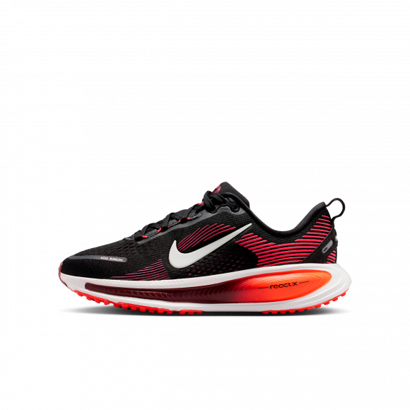 Nike Vomero 18 løpesko for vei til store barn - Svart - HQ2157-007