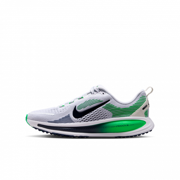 Nike Vomero 18-løbesko til vej til større børn - hvid - HQ2157-116