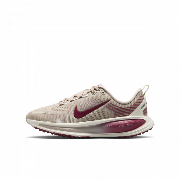 Nike Vomero 18-løbesko til vej til større børn - brun - HQ2157-201
