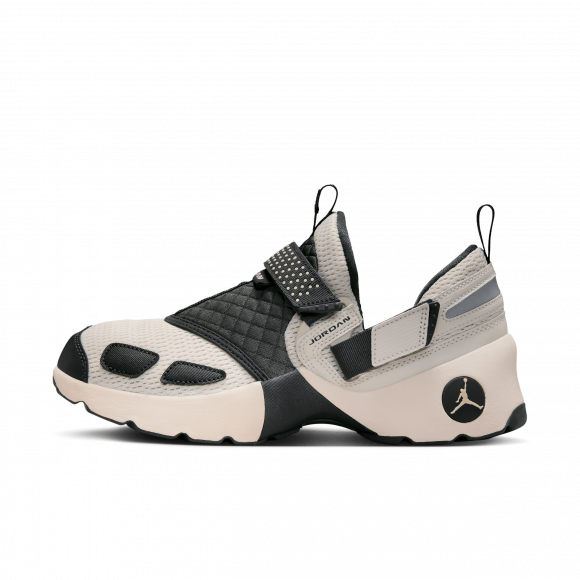 Scarpa Jordan Trunner LX – Donna - Marrone - HQ2164-102