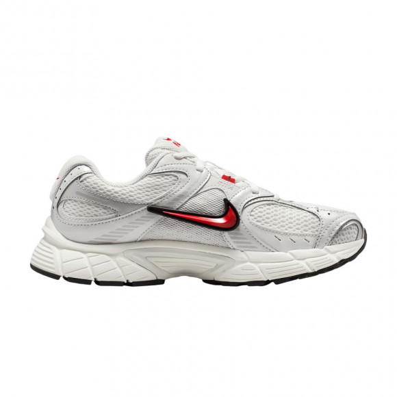 Nike Wmns V5 RNR 'White Picante Red' | Women's Size 11.5 - HQ7901-108