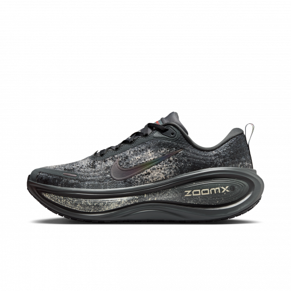 Nike Vomero Plus 16-løbesko til vej til mænd - grå - IM6776-060