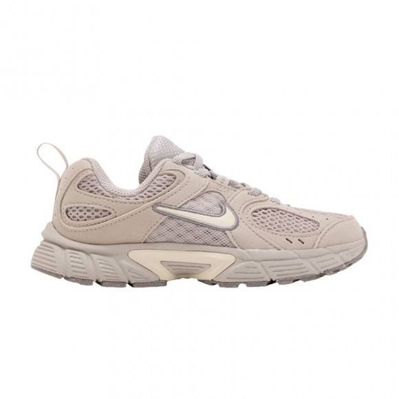 Nike V5 RNR PS 'Moon Particle Light Orewood Brown' | Tan | Kid's Size 12 - IO1646-201
