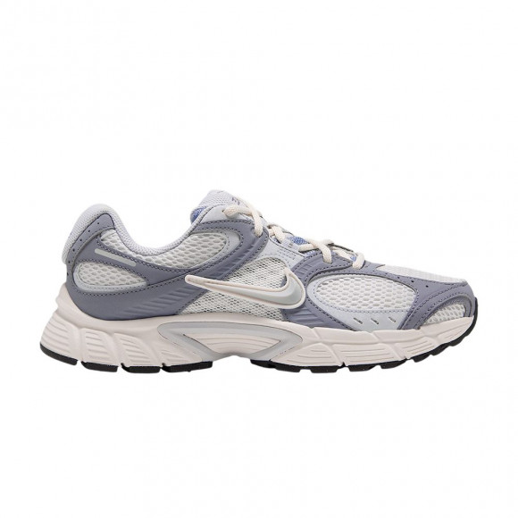 Nike Wmns V5 Rnr 'Off White Stealth' | Women's Size 11 - IO7801-101