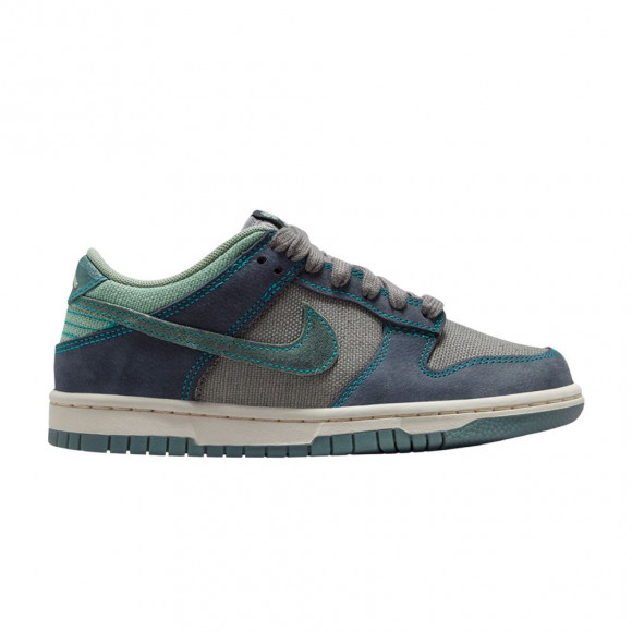 Nike Dunk Low LV8 GS 'Pencil Point Mineral Slate Obsidian' | Green | Kid's Size 5.5 - IO9743-001