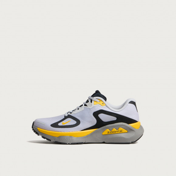 Nike Women's Structure Plus SP Sneaker in Grey Fog/Black/Varsity Maize - IV4521-001