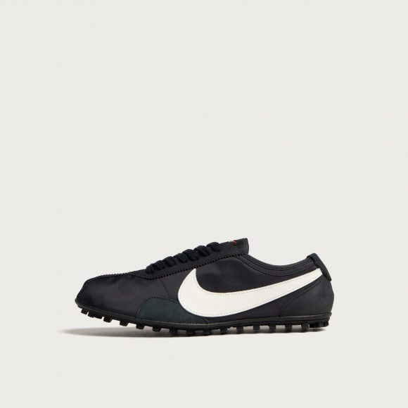Nike Moon Shoe Og Sneaker in Black/Sail/Orange - IX3952-001