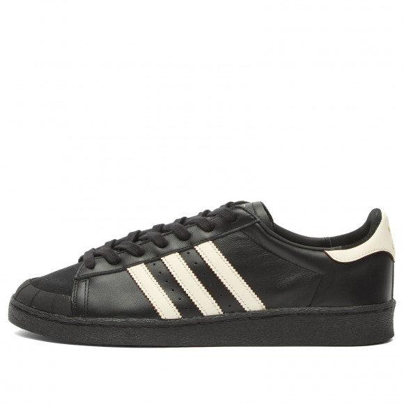 Adidas Men's Jabbar Lo Half Shell Sneaker in Core Black/Off White/Gold Met. - KI8523