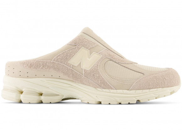New Balance Men's 2002RM - Beige - M2002RMG