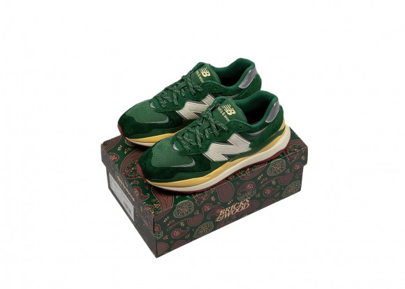 New Balance Bricks & Wood 57/40 - Unisex EU 44, Green/Yellow - M5740BW