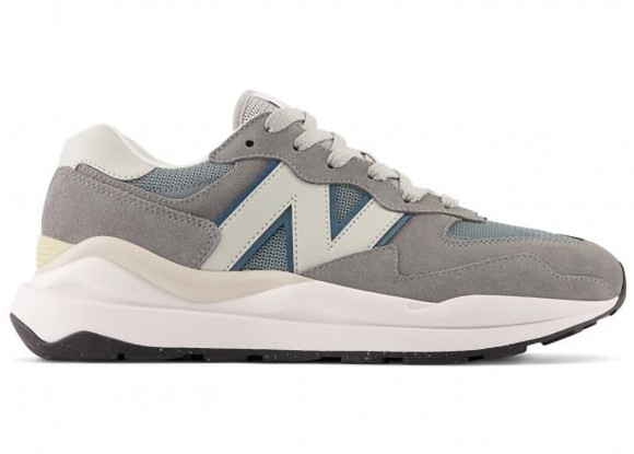 La ciudad Parche Colega New Balance Men's 5740 - You can hike into select New Balance retailers  like - Red/Grey